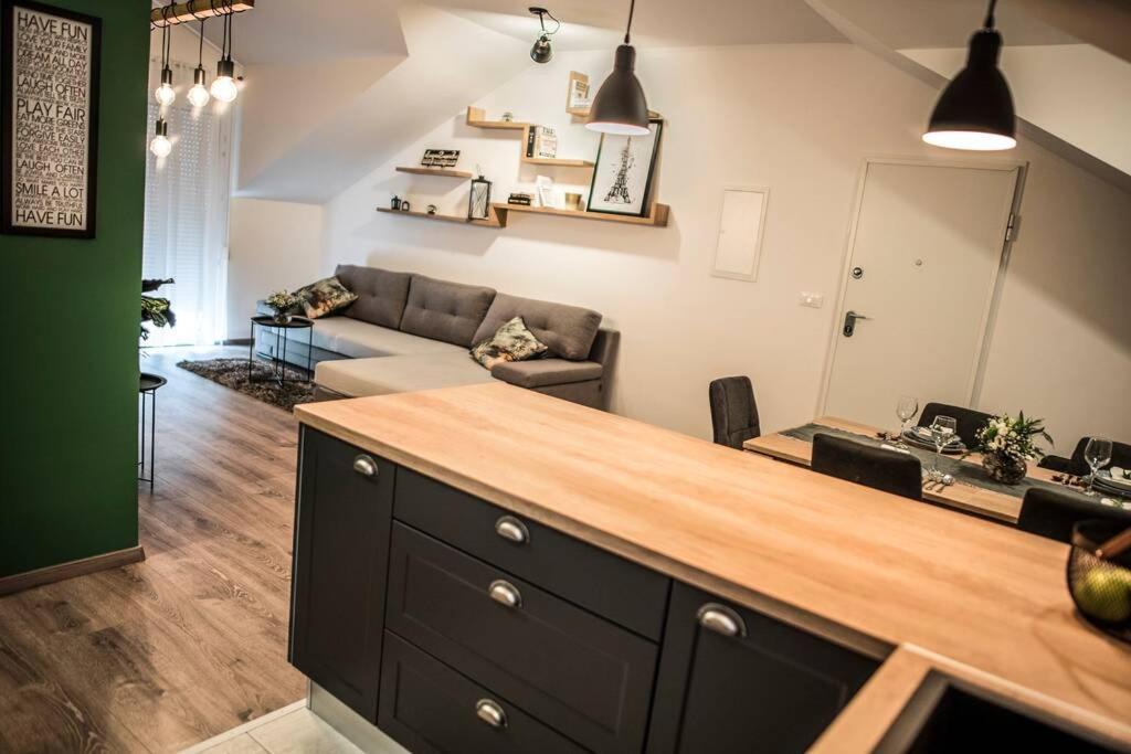 Soul House * Omis